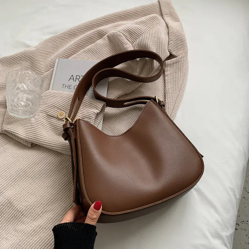 New All-match Ladies' Messenger Bag with Unique Design