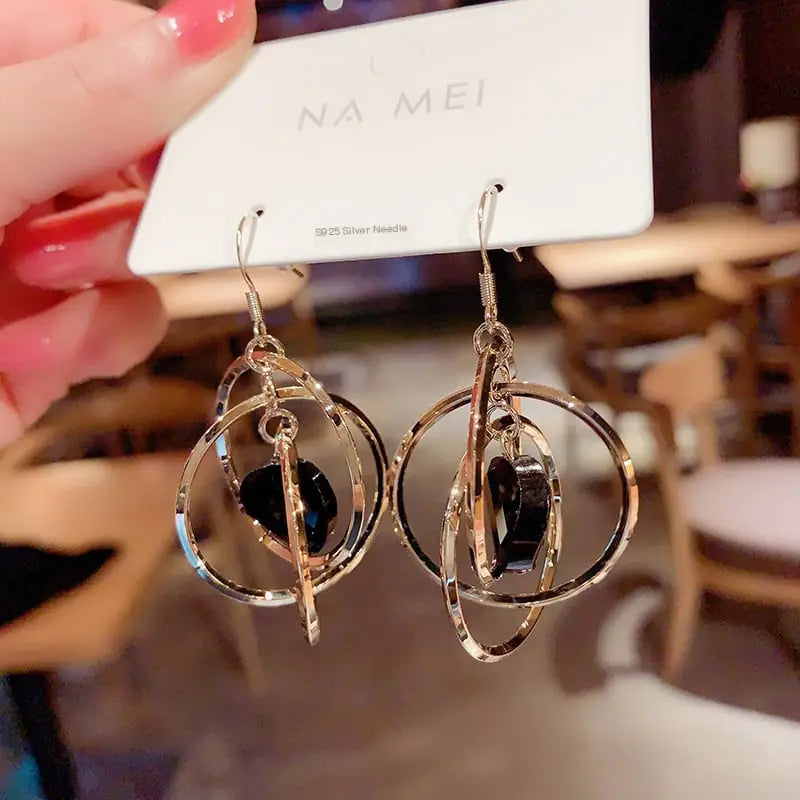 Retro All-Match Feminine Earrings with Ear Hooks.