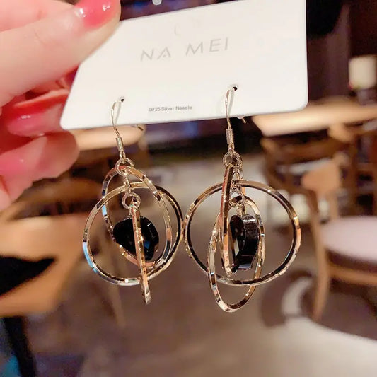 Retro All-Match Feminine Earrings with Ear Hooks.